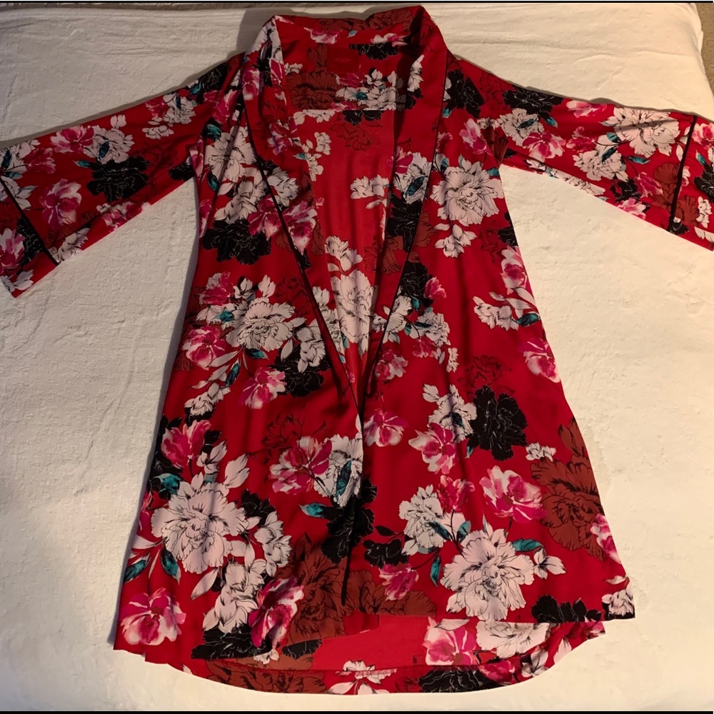 Women’s Jennifer Lopez Floral Chiffon Kimono, M